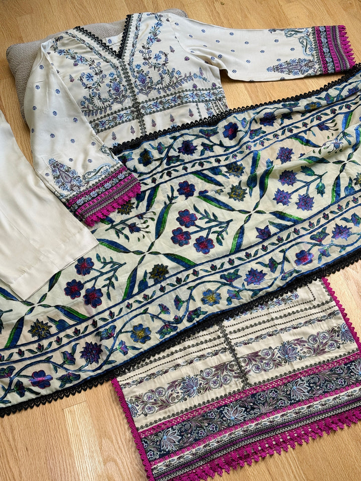 EMBROIDERED LINEN SUIT WITH PALACHI DUPATTA PLSF08