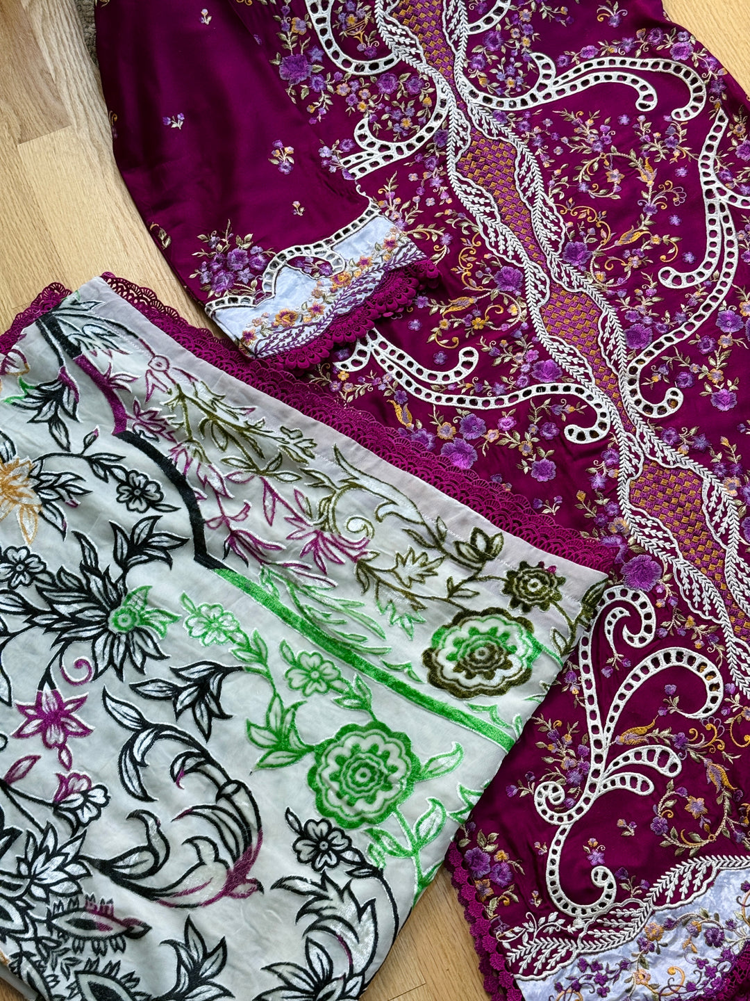 EMBROIDERED LINEN SUIT WITH PALACHI DUPATTA PLSF06