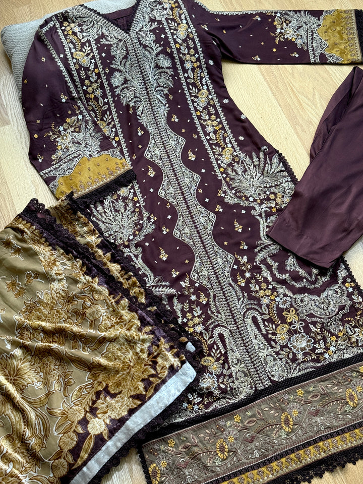 EMBROIDERED LINEN SUIT WITH PALACHI DUPATTA PLSF07