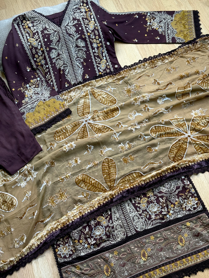 EMBROIDERED LINEN SUIT WITH PALACHI DUPATTA PLSF07