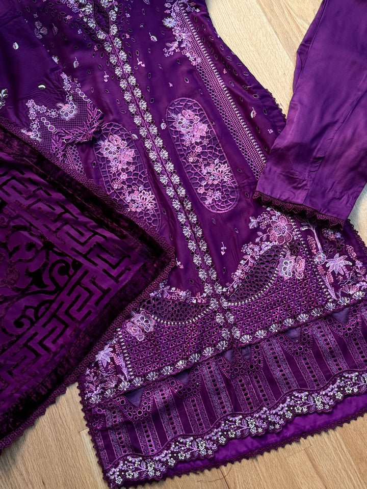 EMBROIDERED LINEN SUIT WITH PALACHI DUPATTA PLSF02