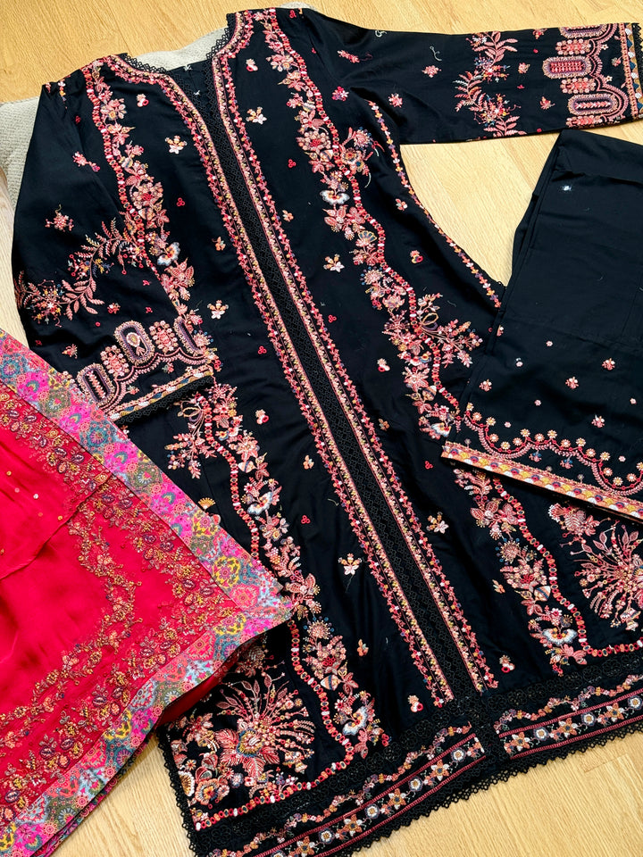 HUSSAIN REHAR LUXURY LAWN COLLECTION 2025 BLIZ