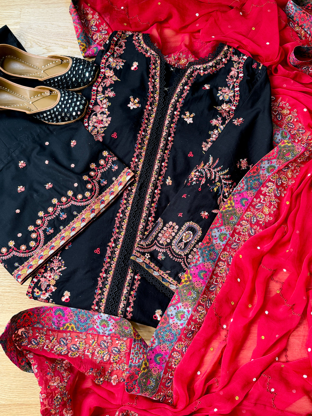 HUSSAIN REHAR LUXURY LAWN COLLECTION 2025 BLIZ