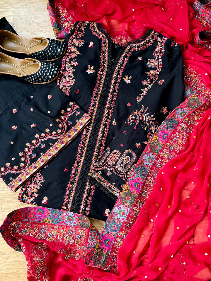 HUSSAIN REHAR LUXURY LAWN COLLECTION 2025 BLIZ