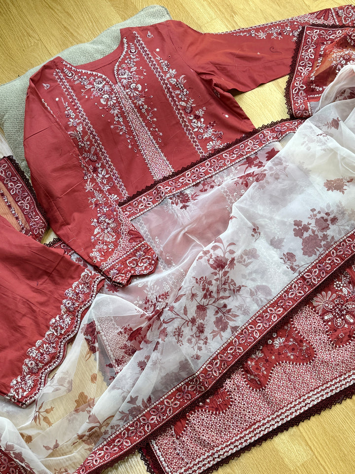 HUSSAIN REHAR LUXURY LAWN COLLECTION 2025 FLARE