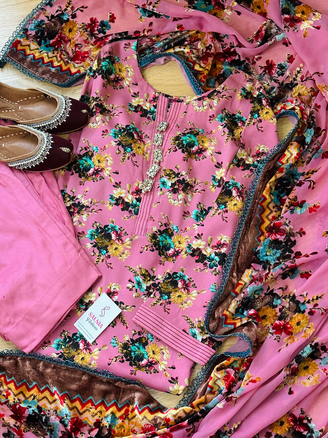 EMBROIDEREDLINEN SUIT WITH PALACHI DUPATTA PLSF09