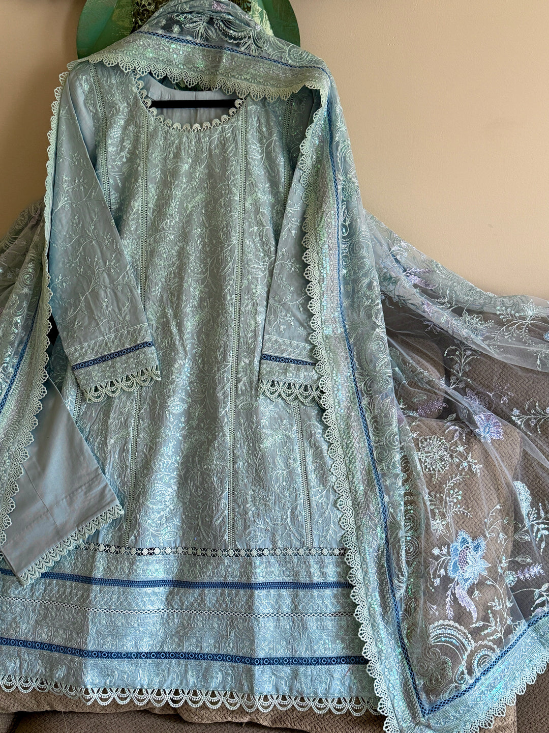 SOBIA NAZIR LUXURY COLLECTION SNSF4A