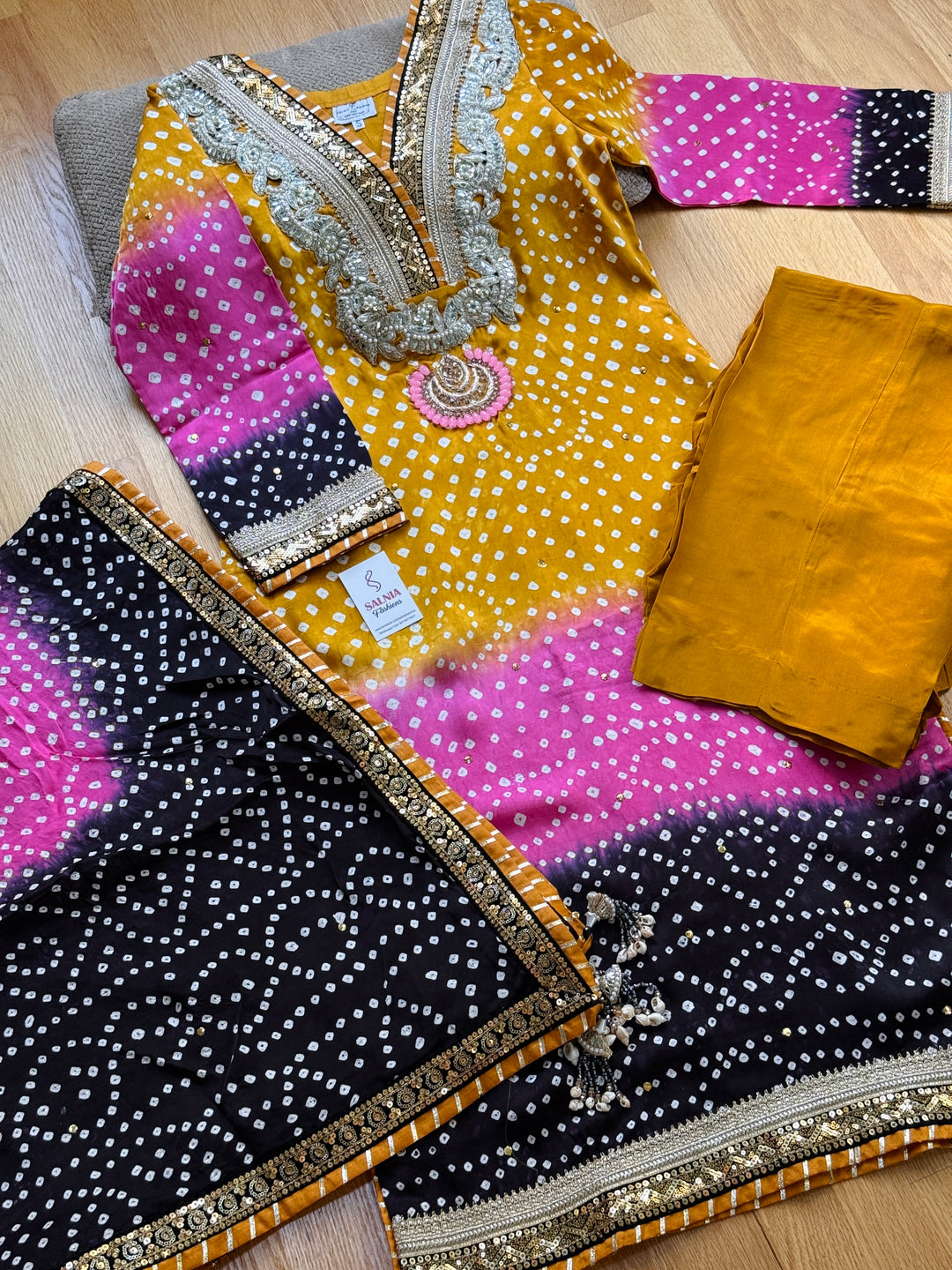 PURE SILK CHUNRI SUIT(CUSTOM SERIES) SFCH05