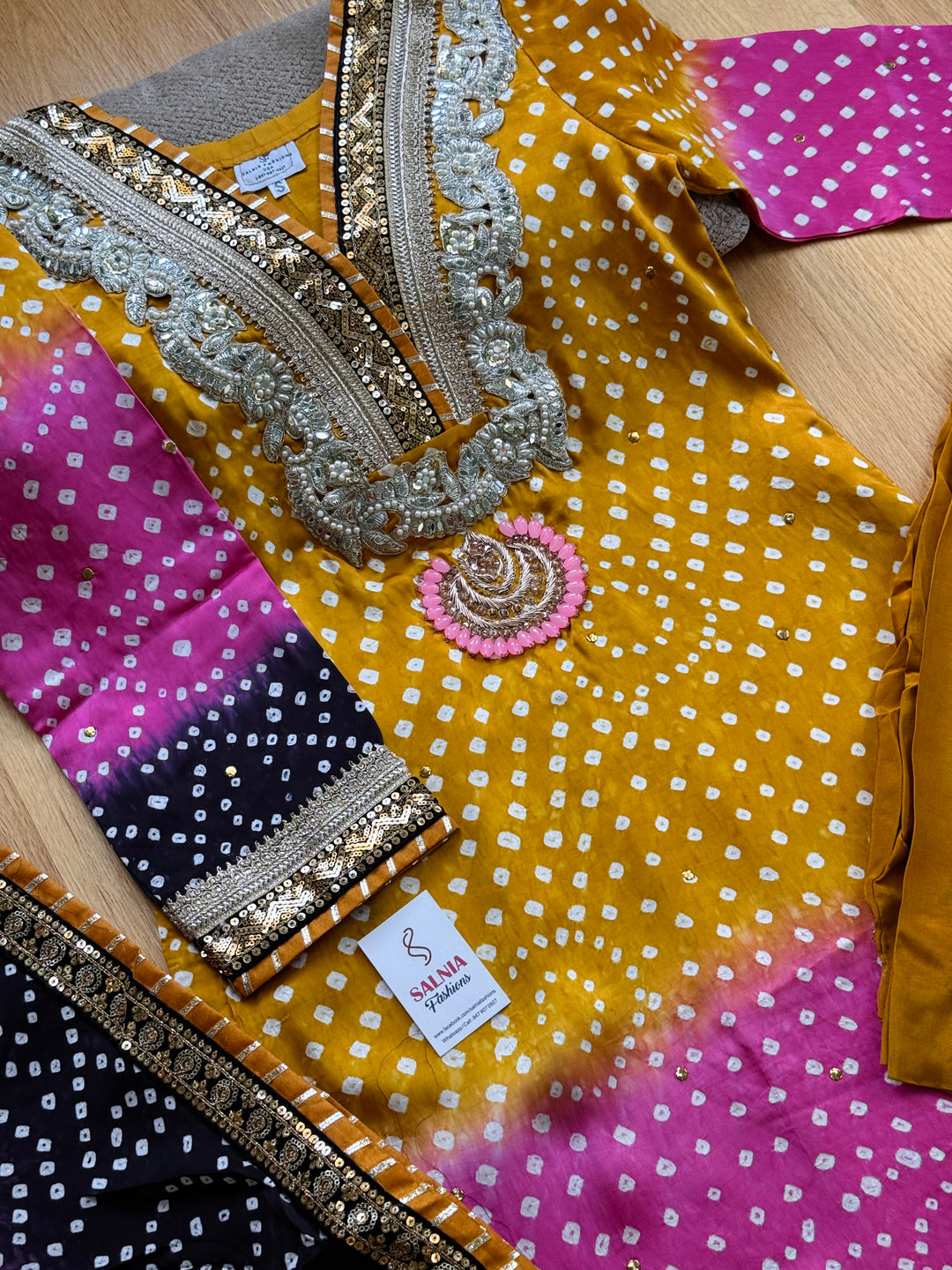 PURE SILK CHUNRI SUIT(CUSTOM SERIES) SFCH05