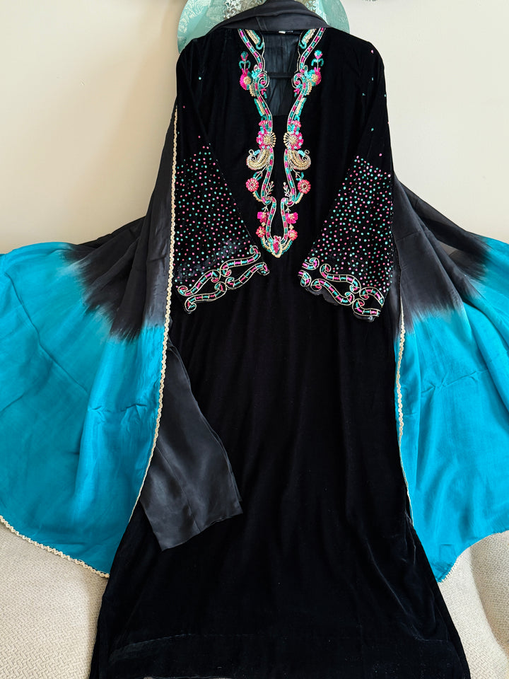 HANDWORK EMBROIDERED VELVET KAFTAN SFKF01