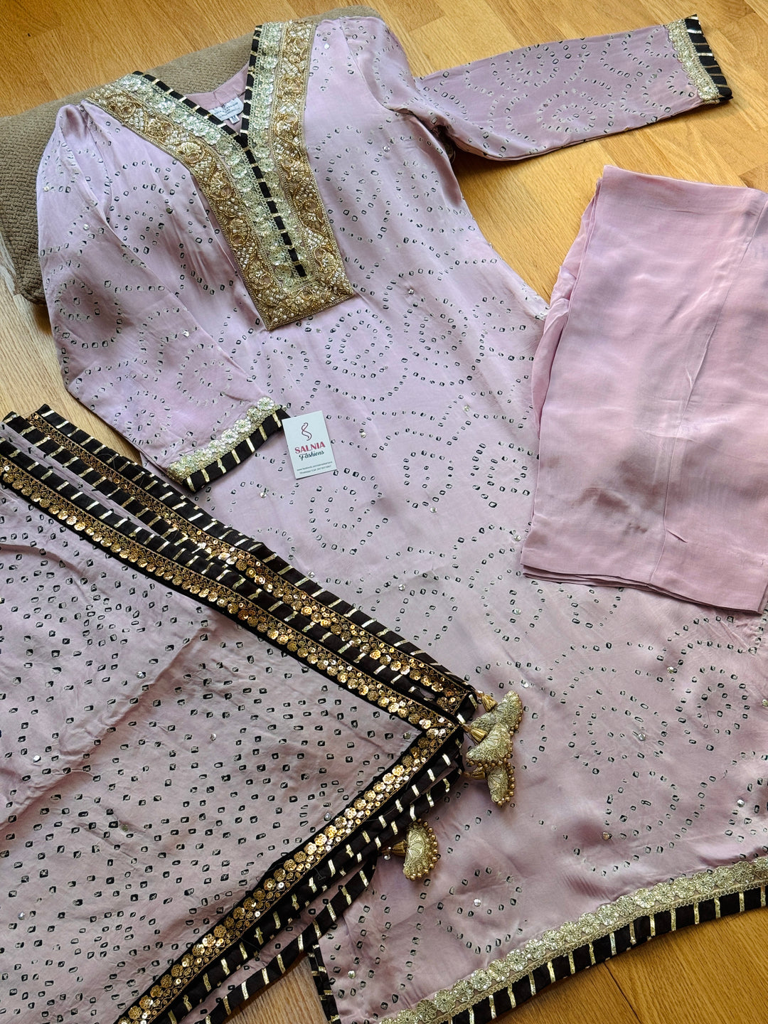 PURE SILK CHUNRI SUIT(CUSTOM SERIES) SFCH06