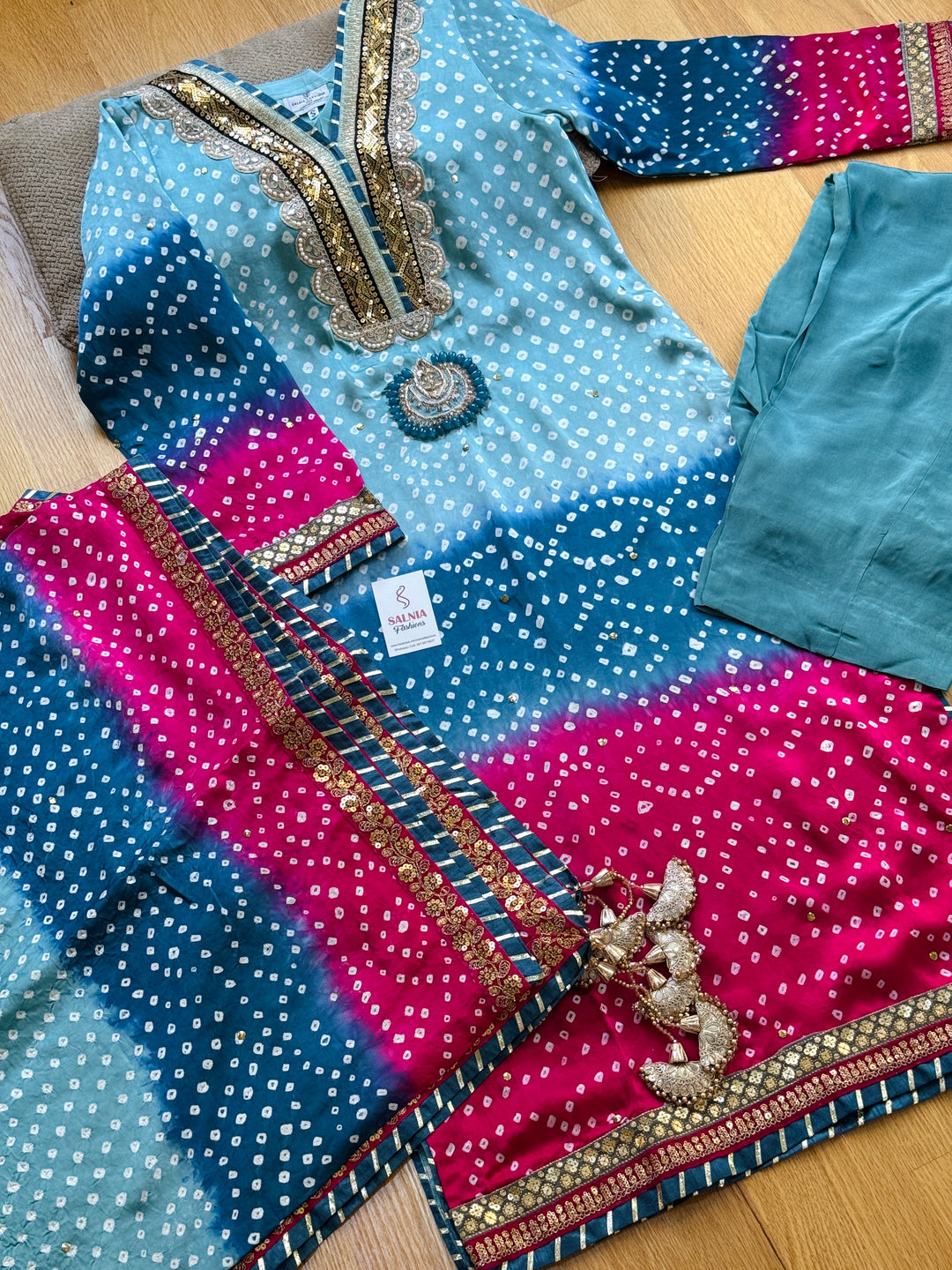PURE SILK CHUNRI SUIT(CUSTOM SERIES) SFCH10