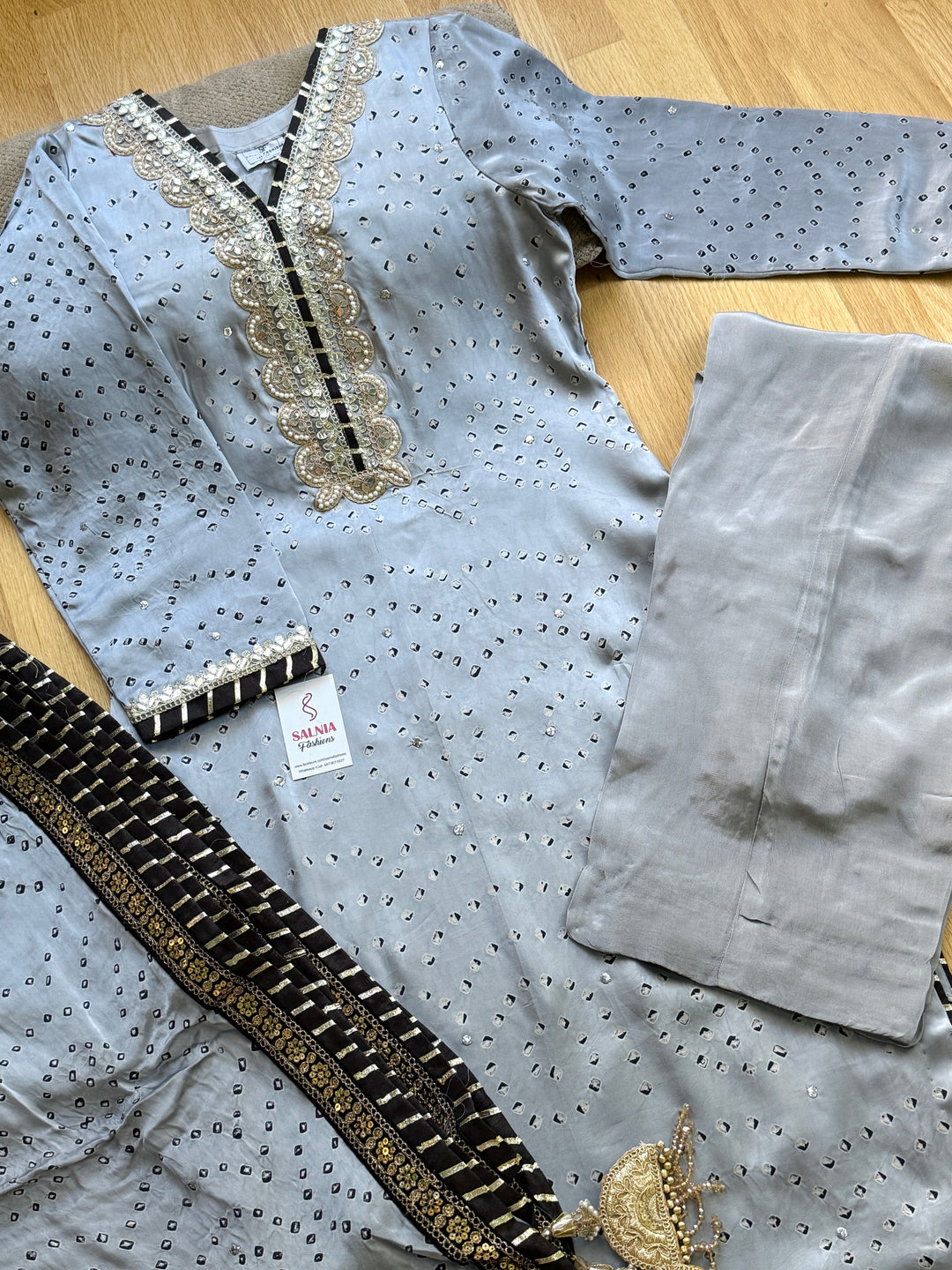PURE SILK CHUNRI SUIT(CUSTOM SERIES) SFCH08