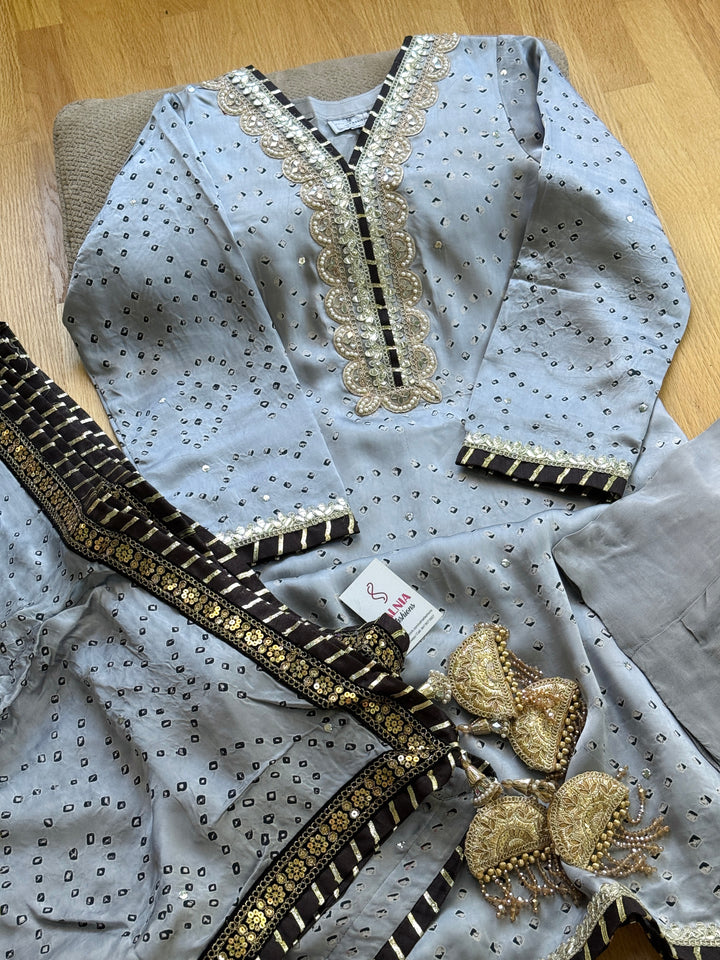 PURE SILK CHUNRI SUIT(CUSTOM SERIES) SFCH08