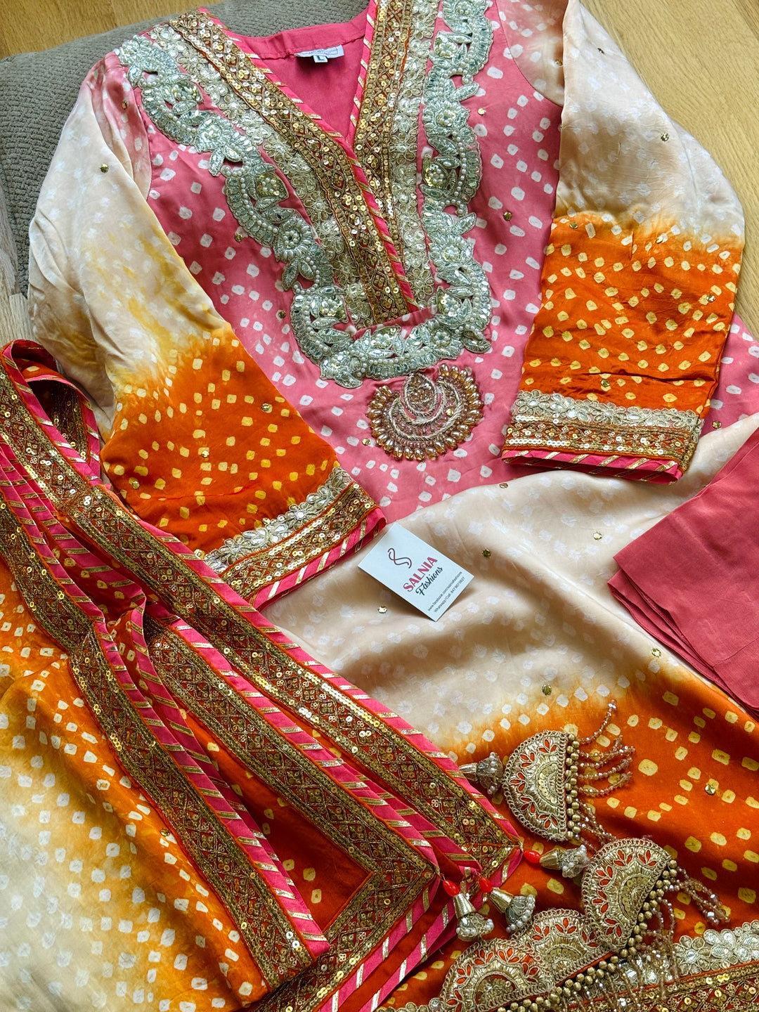 PURE SILK CHUNRI SUIT(CUSTOM SERIES) SFCH11