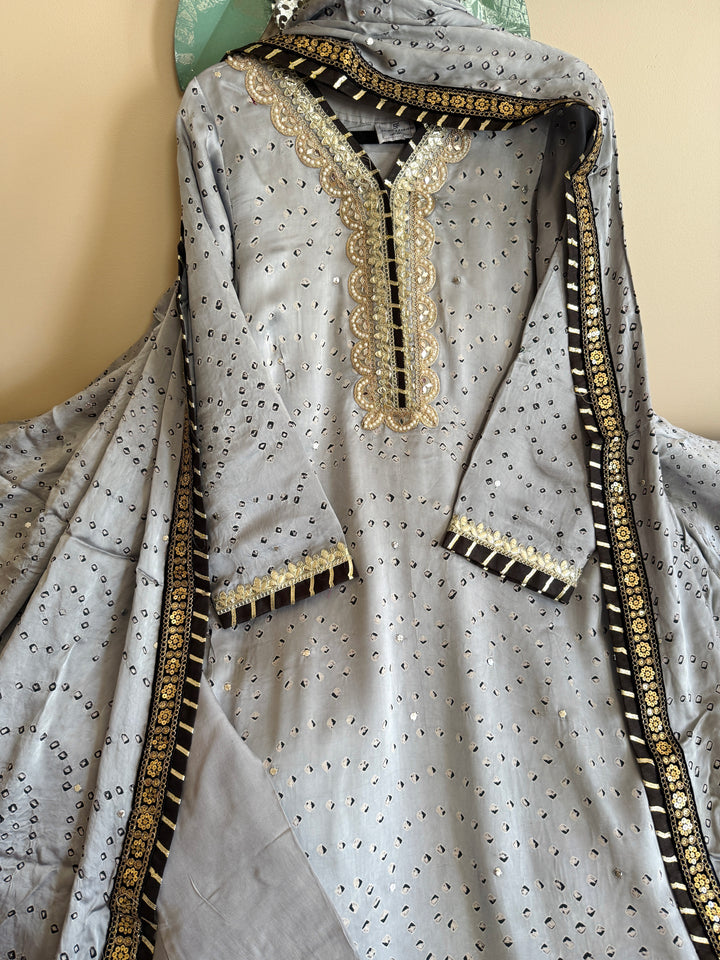 PURE SILK CHUNRI SUIT(CUSTOM SERIES) SFCH08