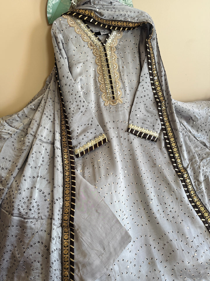 PURE SILK CHUNRI SUIT(CUSTOM SERIES) SFCH08