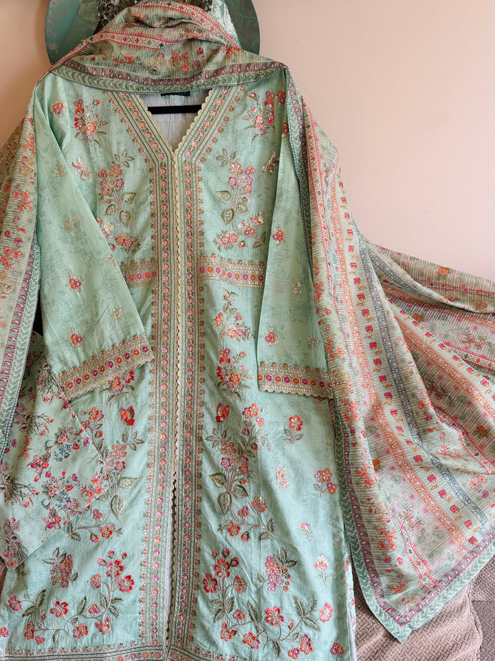 EMBROIDERED CASUAL WEAR LAWN 3-PC SUITS CWSF34