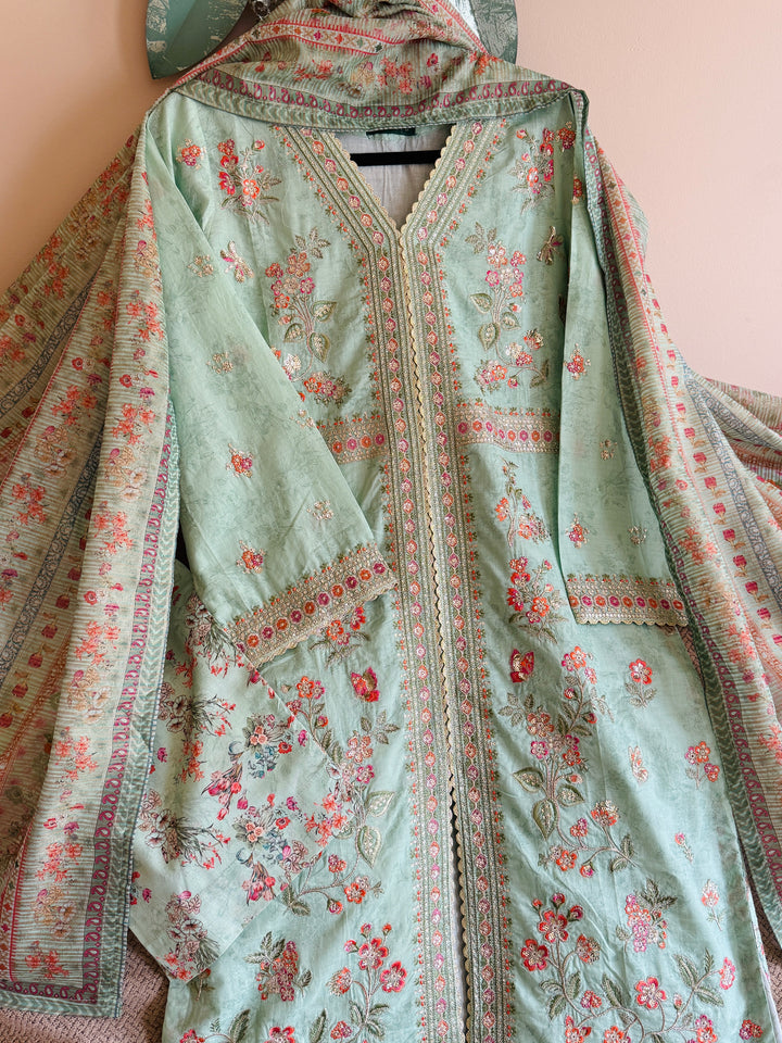 EMBROIDERED CASUAL WEAR LAWN 3-PC SUITS CWSF34