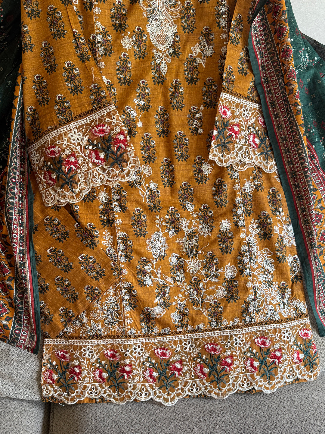 EMBROIDERED CASUAL WEAR LAWN 3-PC SUITS CWSF20