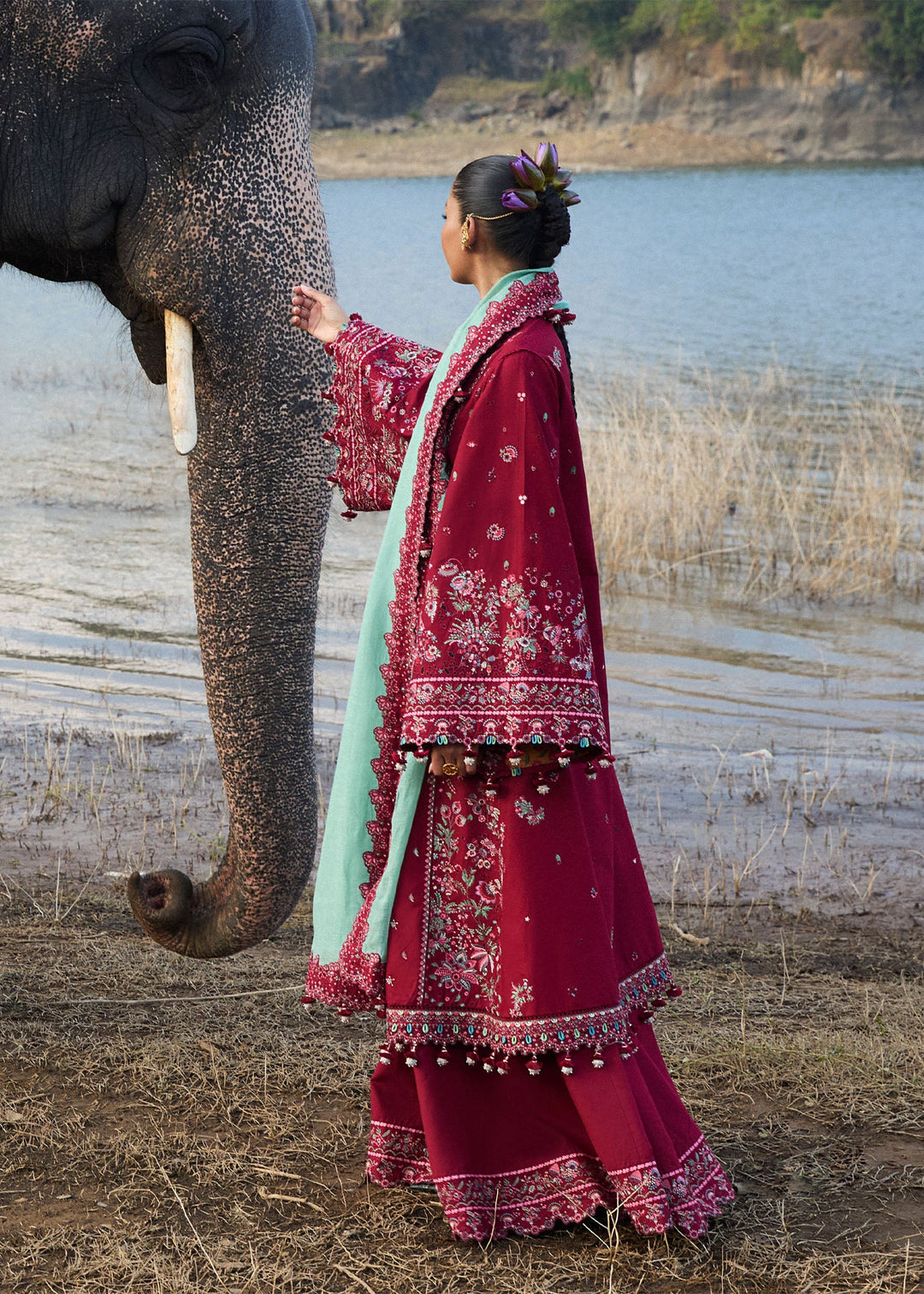 HUSSAIN REHAR LUXURY LAWN COLLECTION 2025 MAHOGANY
