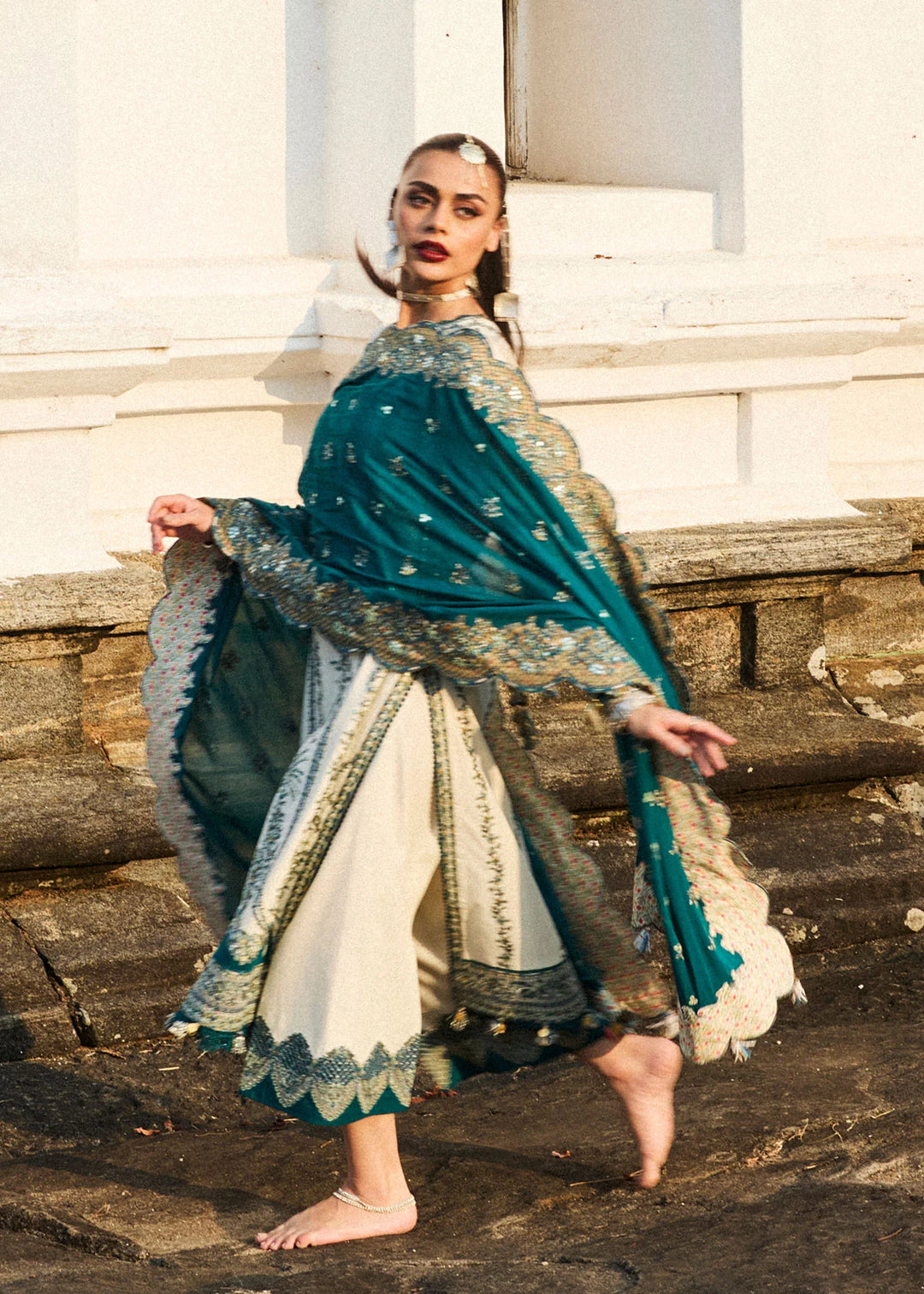 HUSSAIN REHAR LUXURY LAWN COLLECTION 2025 VEIL