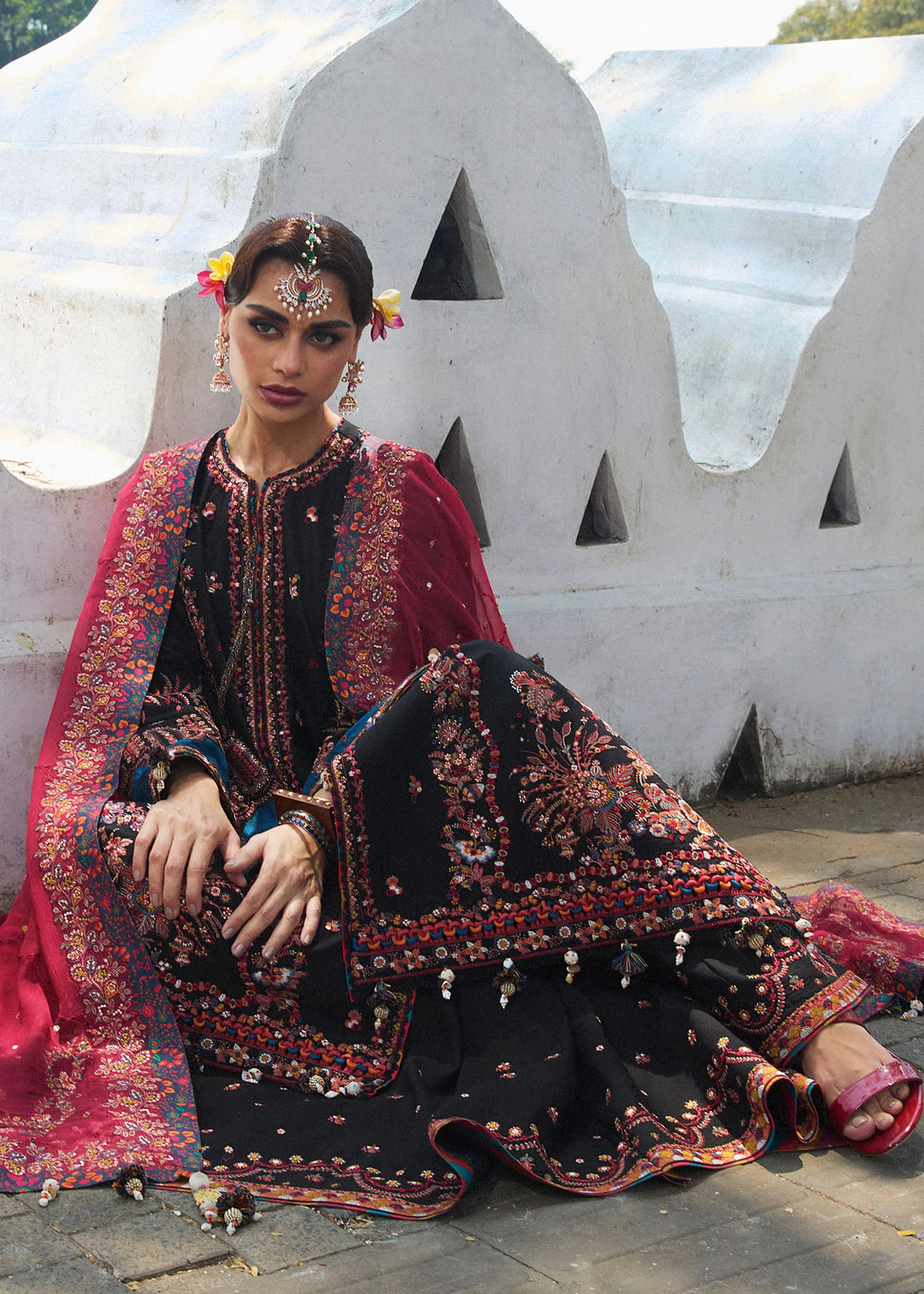 HUSSAIN REHAR LUXURY LAWN COLLECTION 2025 BLIZ