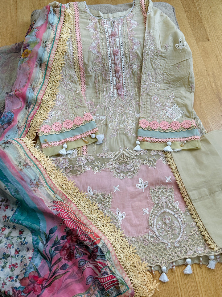 ANSAB JAHANGIR ZOHA LUXURY LAWN ADENIUM