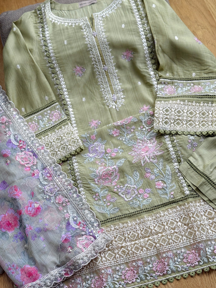 EMBROIDERED LINEN SUIT WITH WOOLEN SHAWL SFLN01