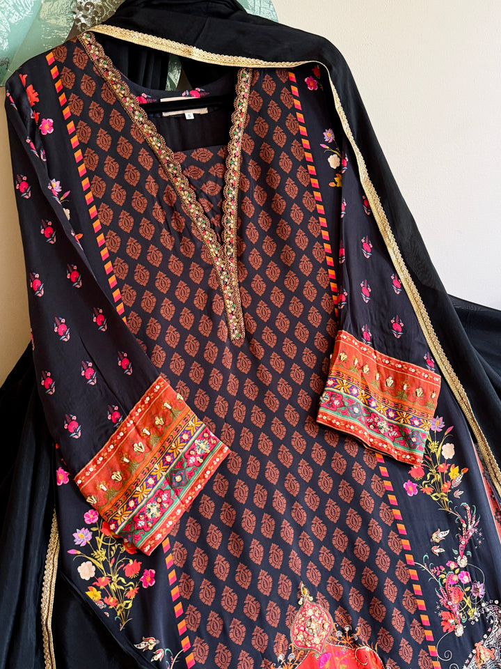 HANDWORK PURE CREPE SILK KAFTAN SET SFKF33