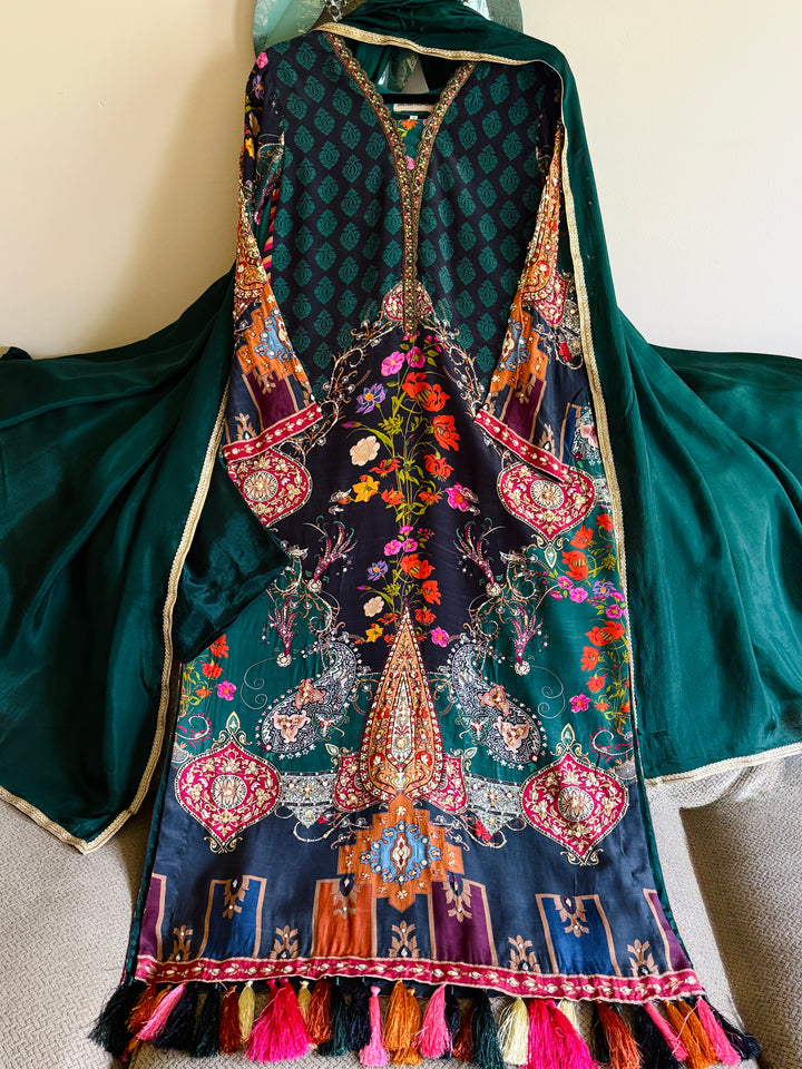 HANDWORK PURE CREPE SILK KAFTAN SET SFKF35