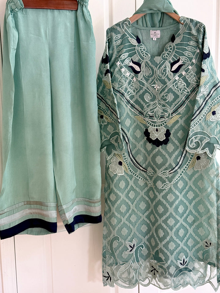 EMBROIDERED CUTWORK APPLIQUE KHAADI JAQUARD SUIT FRSH72