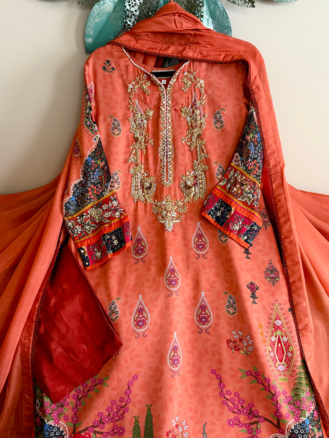 HANDWORK PURE CREPE SILK KAFTAN SET SFKF38