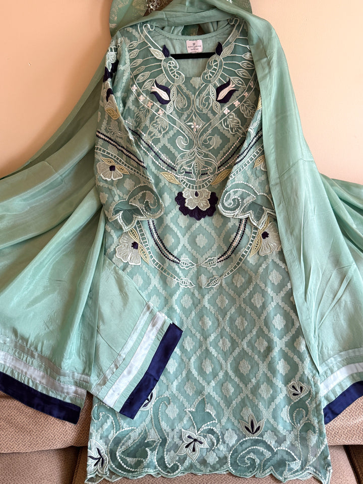 EMBROIDERED CUTWORK APPLIQUE KHAADI JAQUARD SUIT FRSH72