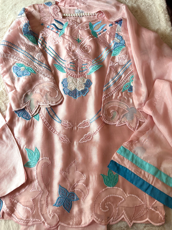 EMBROIDERED CUTWORK APPLIQUE SHEESHA SILK BOX PLEATED SUIT FRSH71