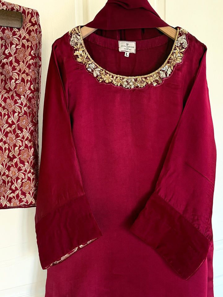 HANDWORK SHEESHA SILK PARTYWEAR SUIT CSPW01