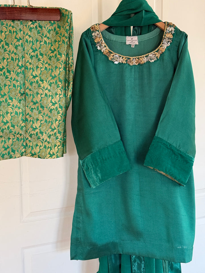 HANDWORK SHEESHA SILK PARTYWEAR SUIT CSPW03