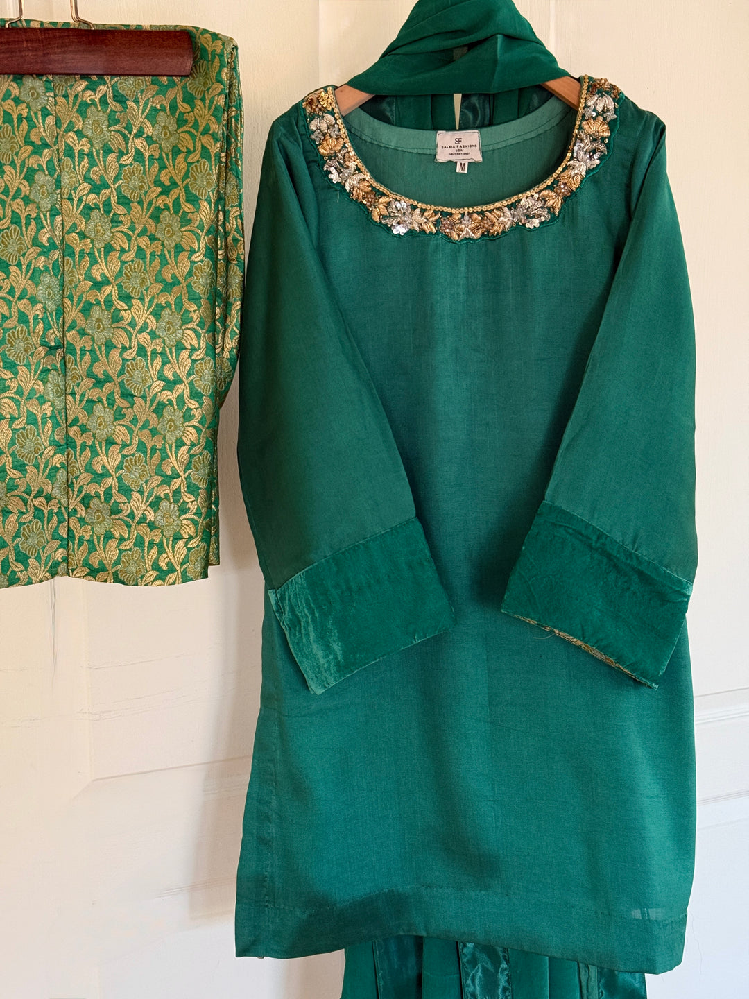 HANDWORK SHEESHA SILK PARTYWEAR SUIT CSPW03