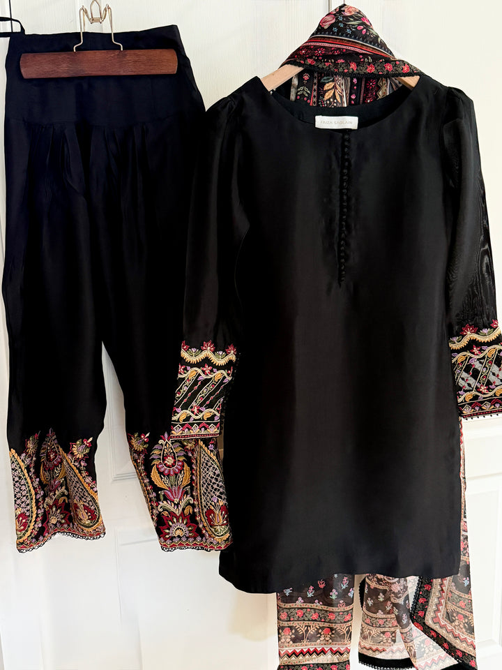 FAIZA SAQLAIN LUXE SILK EIDT LULIA