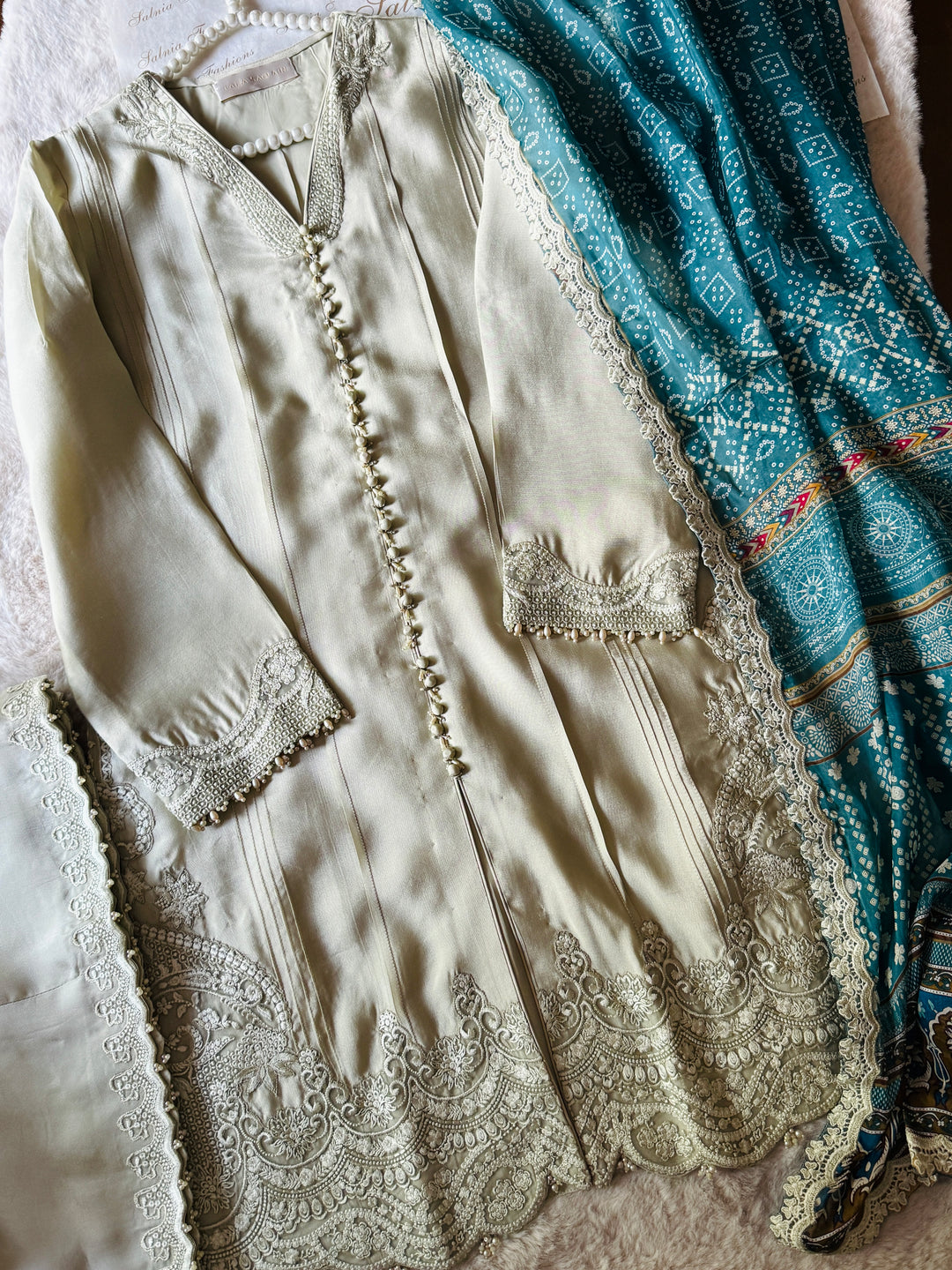FAIZA SAQLAIN LUXE SILK EIDT RIMAAS