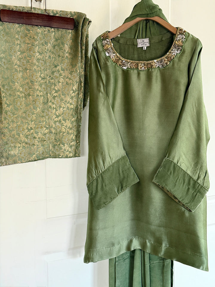 HANDWORK SHEESHA SILK PARTYWEAR SUIT CSPW05