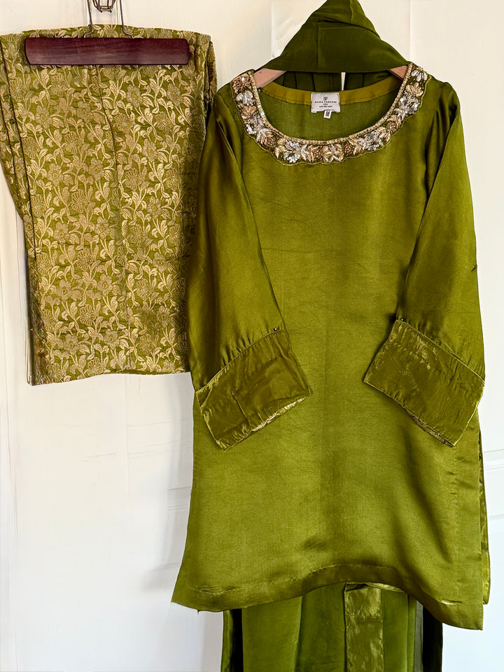 HANDWORK SHEESHA SILK PARTYWEAR SUIT CSPW06