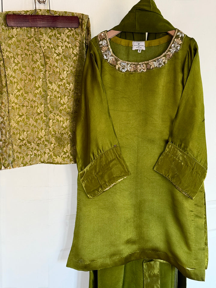 HANDWORK SHEESHA SILK PARTYWEAR SUIT CSPW06