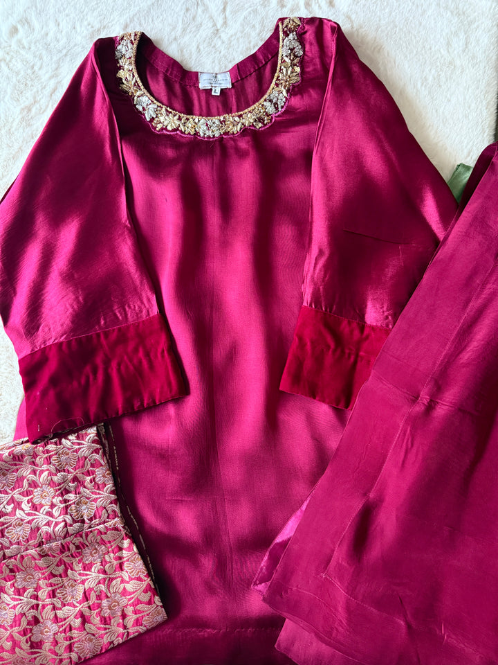 HANDWORK SHEESHA SILK PARTYWEAR SUIT CSPW01