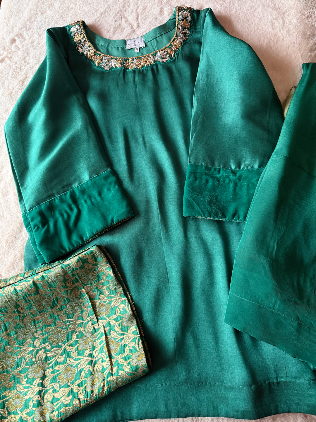 HANDWORK SHEESHA SILK PARTYWEAR SUIT CSPW03