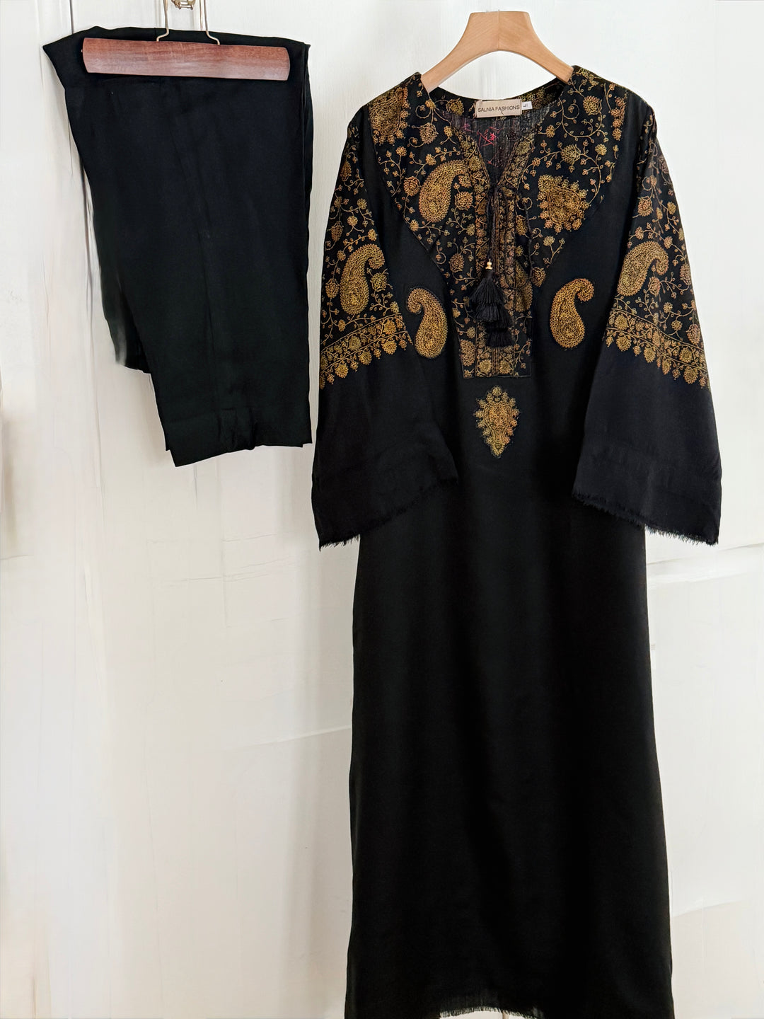 AARI EMBROIDERED PASHMINA KAFTAN SFP05