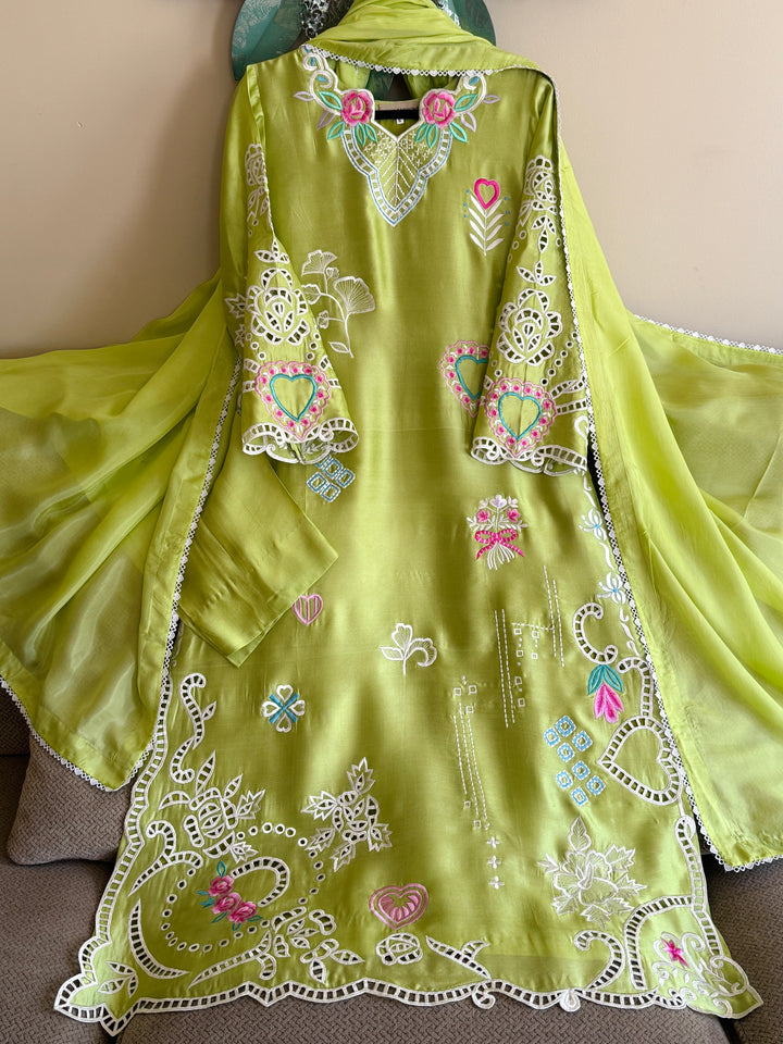 APPLIQUE EMBROIDERED SILK KAFTAN SFKF40