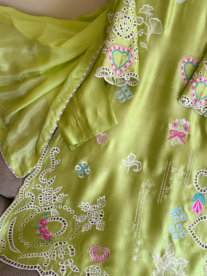 APPLIQUE EMBROIDERED SILK KAFTAN SFKF40