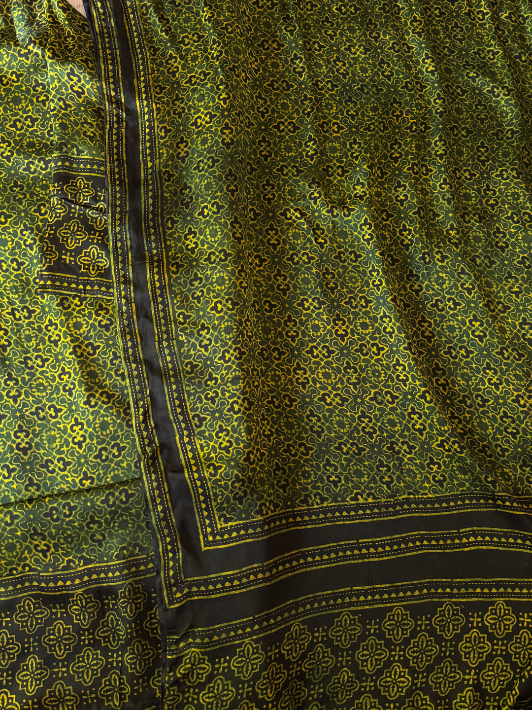 PURE SILK AJRAK SUIT AJSF02