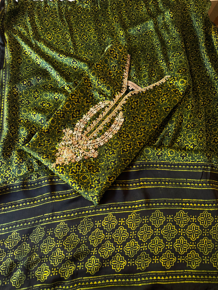 PURE SILK AJRAK SUIT AJSF02